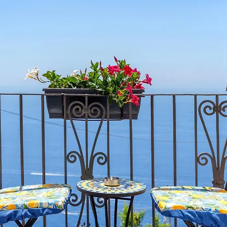 La Dolce Vista * Furore